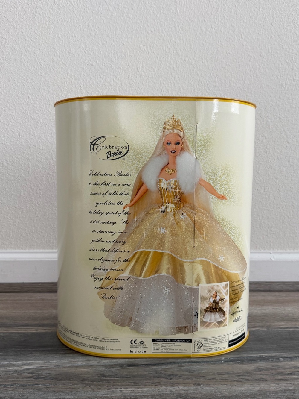 Special 2000 Edition Celebration Barbie in Gold Gown Collection new in box - Picture 5 of 10